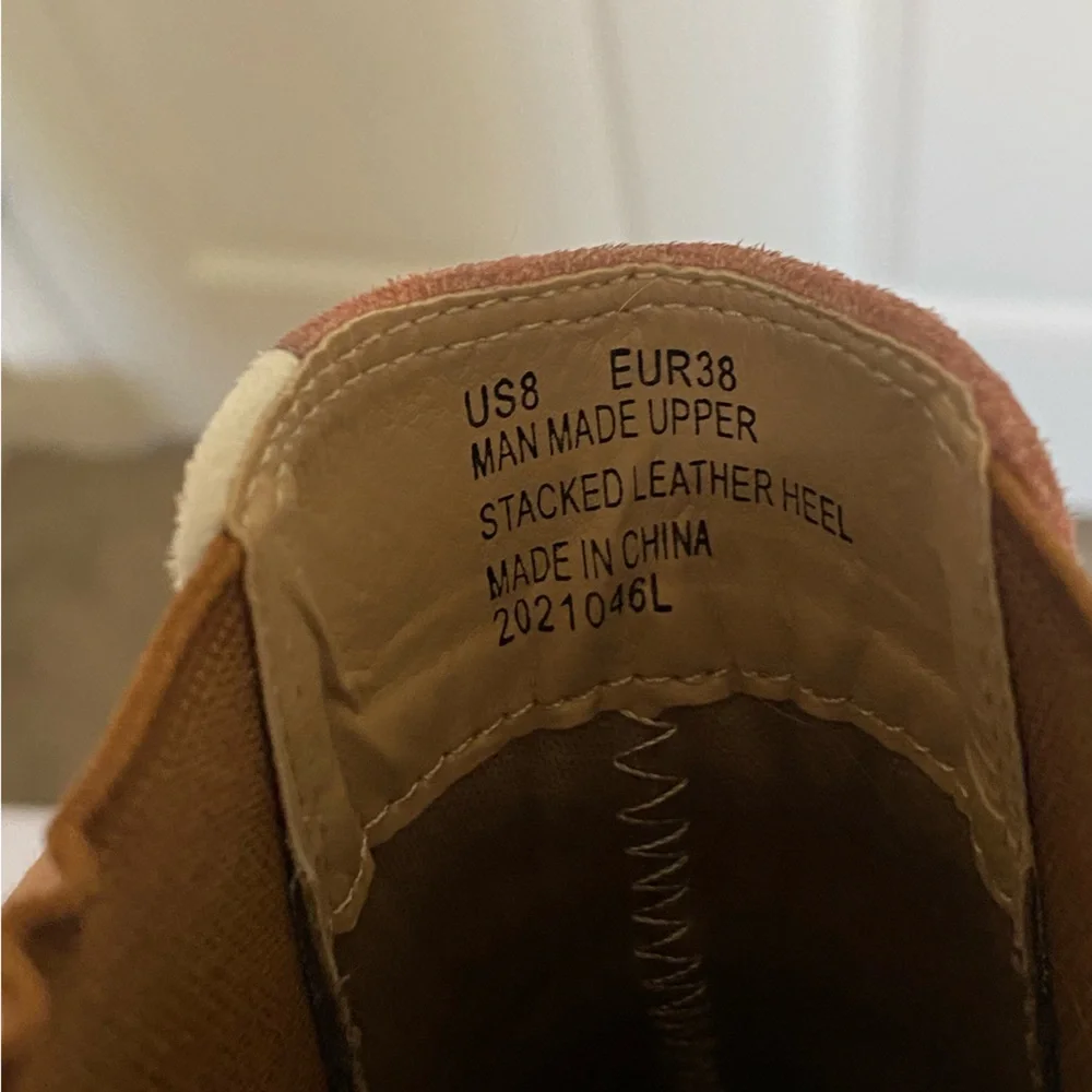 Size 8 Leather Cow Print Heel Booties - Picture 3 of 5